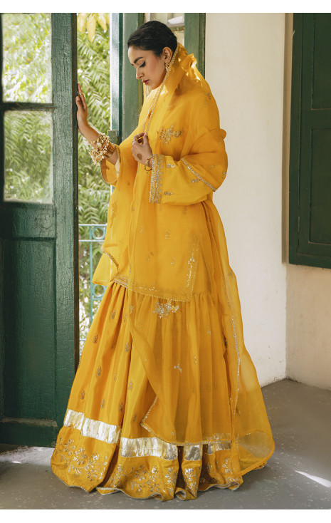 Yellow Outfit